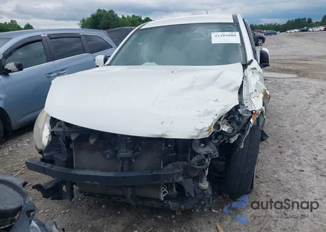 2013 Nissan Rogue S z USA, uszkodzony, nr VIN JN8AS5MT4DW001353